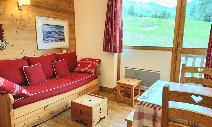 Plagne Villages Apartamento | Estudio-cabina renovado, balcón sur, en el centro, a pie de pistas y comercios en Plagne Villages