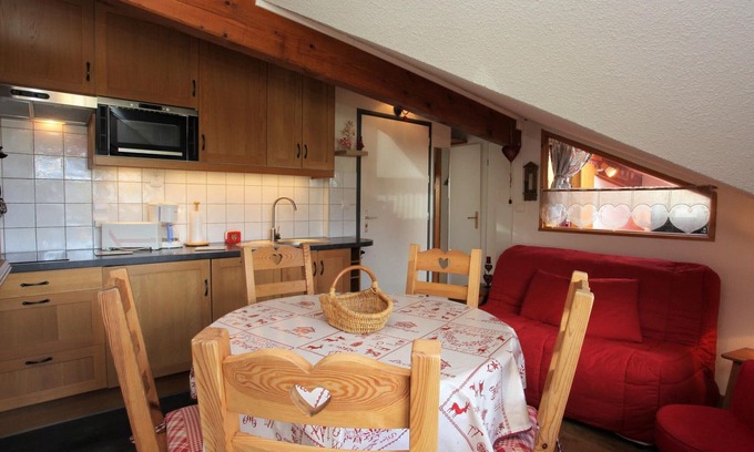 La Toussuire Apartamento | Apartamento reformado para 4 personas con balcón cerca de pistas y comercios