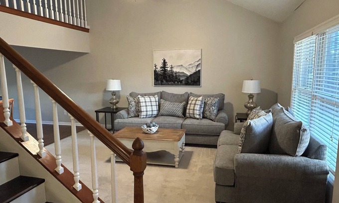 Pinehurst Casa | Renovated Townhome Near Pinehurst -Monthly Renters and Pets Welcome!