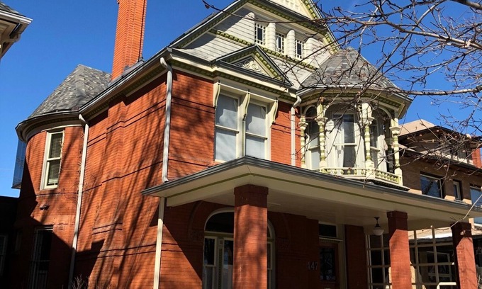 Cheesman Park Casa | Contemporary Art House w / Hot Tub / Yard - Near Park, Great Restaurants, Downtown