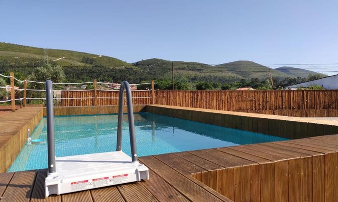 Sao Pedro Casa | Renovated Wine Press House - WITH POOL