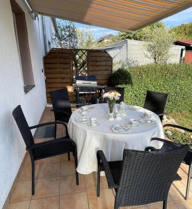 Riegelsberg Apartamento | Renovierte 85qm 6 PAX Altbauwohnung und Terasse - Apartment "Karin"