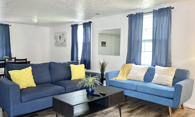 Indianapolis Casa | Rent 2 Houses on a Large Property, Sleeps 12