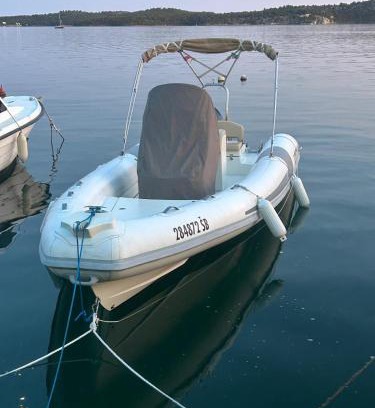 Sibenik Alquiler De Eote | Rent a boat Mate