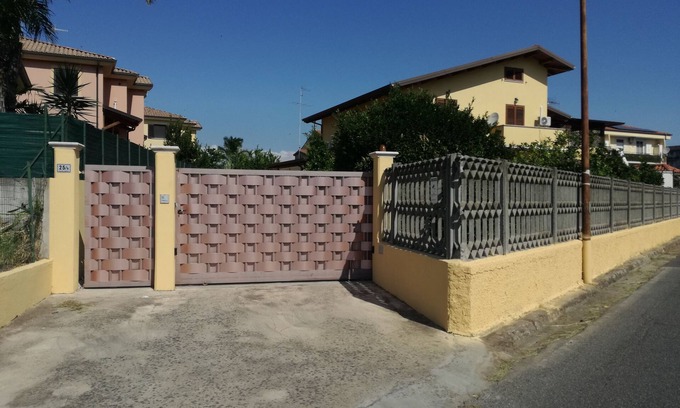 Marina di Davoli Casa | Alquile una casa de vacaciones incluso por períodos cortos