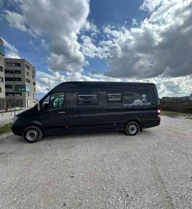Preze Otro | Rent van Luxury Sprinter