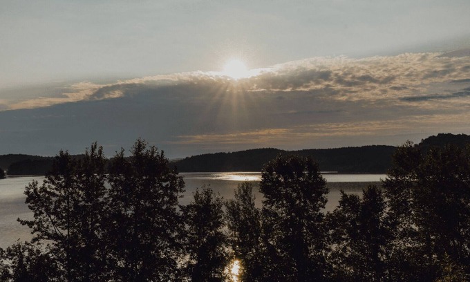Bouchette Casa | Rental of renovated cottages facing the lake with a magnificent terrace