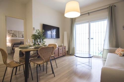Los Remedios Apartamento | RentalSevilla Asunción