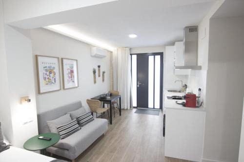 Los Remedios Apartamento | Rentalsevilla Virgen de todos los Santos II