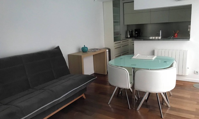 Perpignan Apartamento | Rented T2 independent shared pool at home Near beaches.
