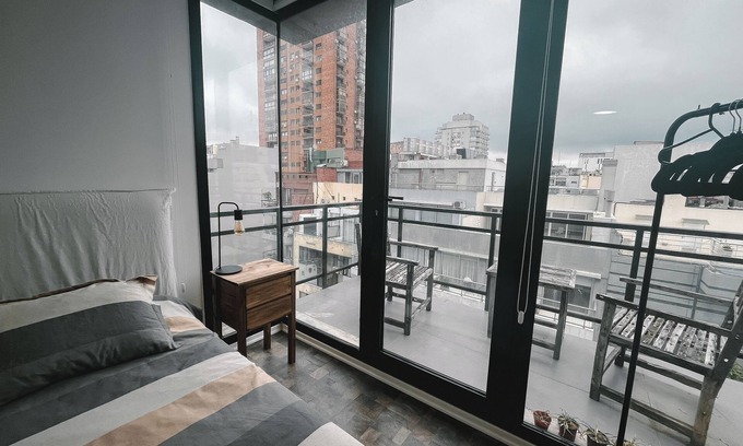 Palermo Apartamento | RentUp - Moderno dpto con balcón en Cañitas