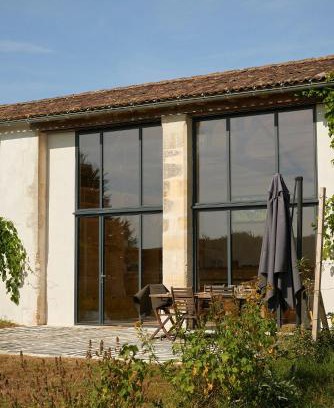 La Gripperie-Saint-Symphorien Casa | Restored Farm Near La Rochelle