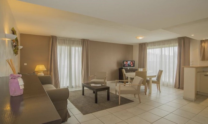 Prado - Republique Apartamento | Reserve your apartment in a **** hotel> Apartment 21