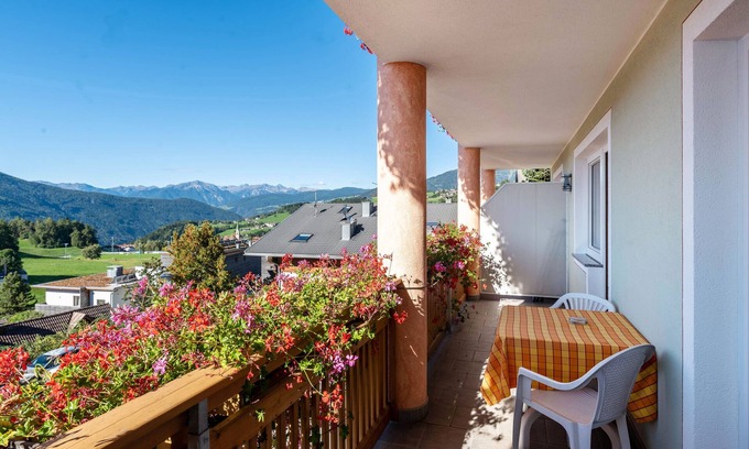 Terento Apartamento | 'Residencia Diana Apartamento 202' con vistas a la montaña, balcón y Wi-Fi