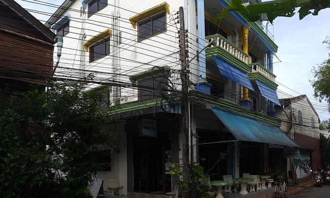 Bang Phra Cama Y Desayuno | Residence House