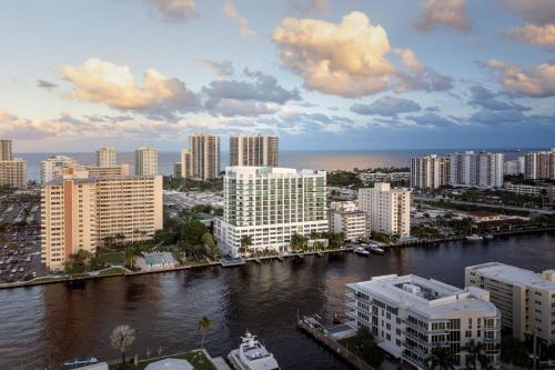 East Fort Lauderdale Hotel | Residence Inn by Marriott Fort Lauderdale Intracoastal