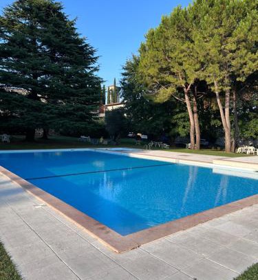 San Felice del Benaco Casa | Residence L'Oliveto Garden and Swimming pool