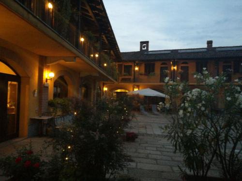 Rosate Apartamento | RESIDENCE LA GAGGIANESE