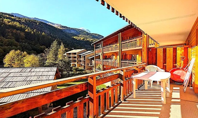 Vallouise-Pelvoux Apartamento | Residence Le Palatine - Pleasant T2 with large balcony 4/6 persons