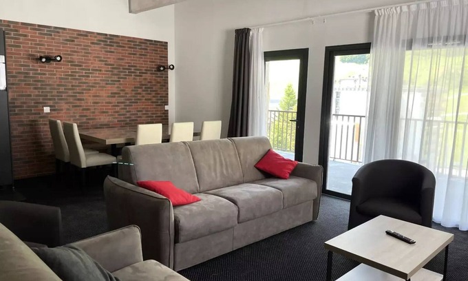 Eaux-Bonnes Apartamento | Residence LE PORTILLO Swimming pool - 3 Rooms for 10 People