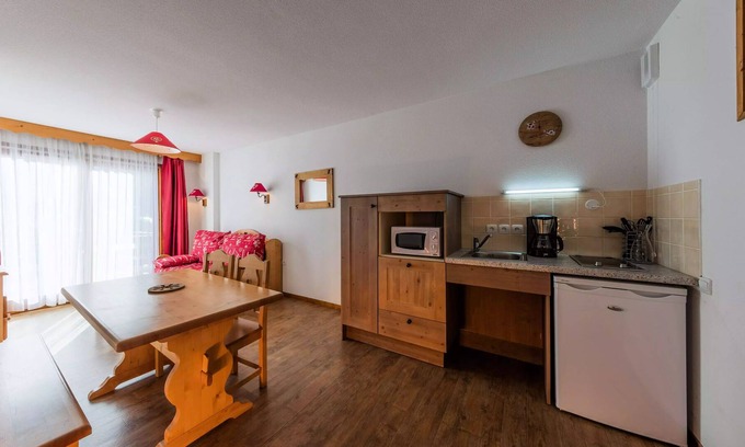 Abries Apartamento | Residence Les Balcons du Viso *** - 2 Room Apartment 4/6 People Mountain Corner