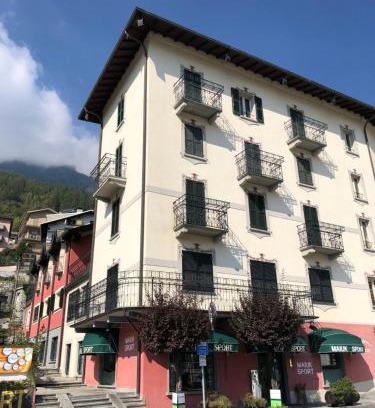 Chiesa in Valmalenco Apartamento | Residence Milcar
