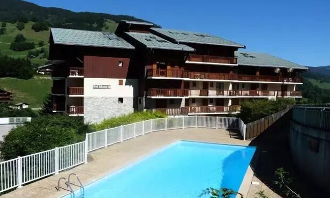 Areches Apartamento | Residence Val Blanc 1 - South facing apartment in the heart of the village, close to ski lifts