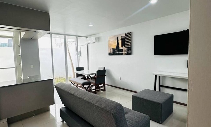 Zapopan Casa | Residencia Alamos Zona Real Zapopan