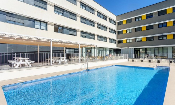 Teatinos Hostal | Residencia Universitaria Resa Campus Málaga