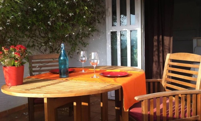 Teulada Apartamento | Bonito y renovado apartamento con terraza y piscina comunitaria