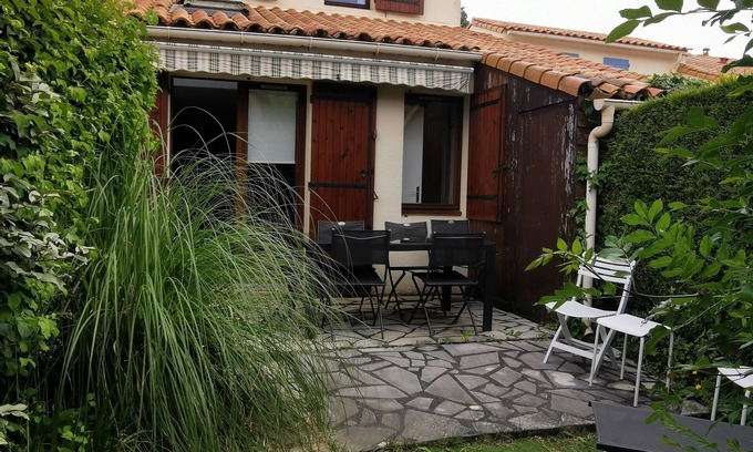 Vaux-sur-Mer Casa | Residential house for 4 people with small garden, 300m from the beach