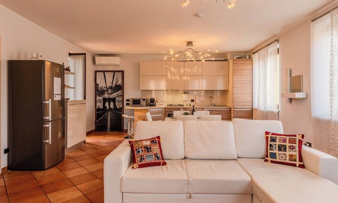 Rovellasca Apartamento | Residenza Elisa by Interhome