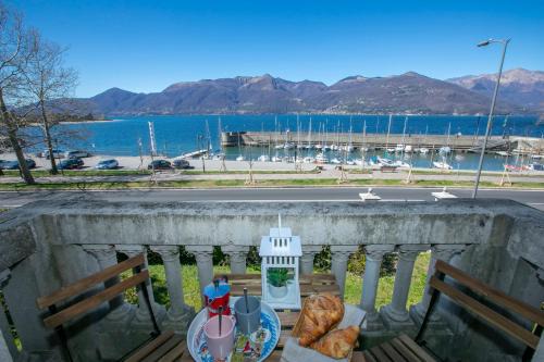 Luino Apartamento | Residenza Gardenia Lake View Luino Center - Happy Rentals