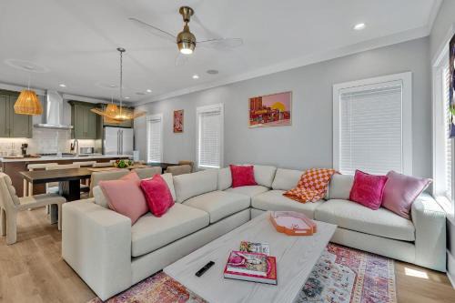 Berry Hill Casa | Resonant - 2 Townhomes - 2 Private Rooftop Decks