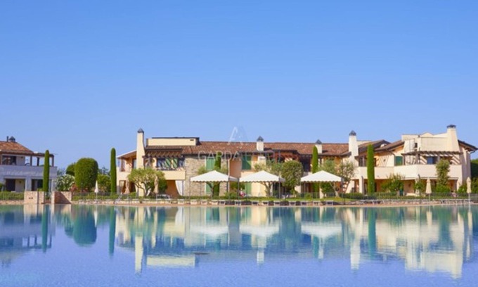San Benedetto di Lugana Complejo | Resort Apartment - Borgo esclusivo con Piscine e Campi sportivi
