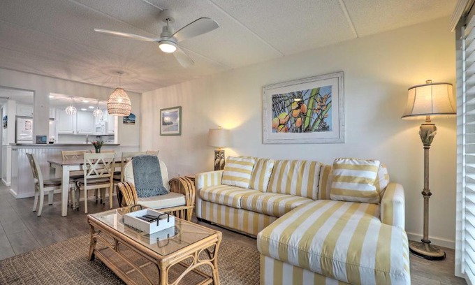 St. Augustine Beach Apartamento | Resort Condo Steps to Beach Snowbirds Welcome!