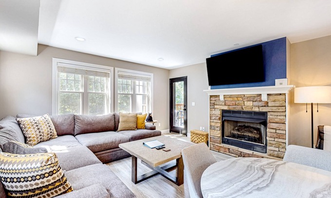 Foscoe Condominio | Resort condo with fireplace, pools, hot tubs, gyms, game room, putting green, AC