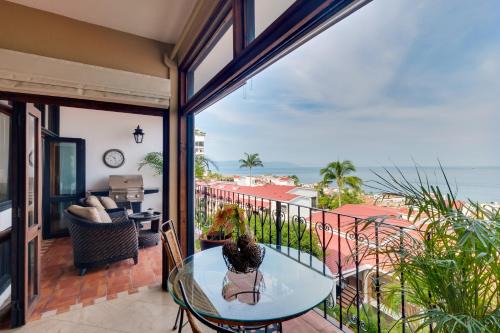 Centro de Puerto Vallarta Apartamento | Resort Condo with Pool Access and Pacific Ocean Views!