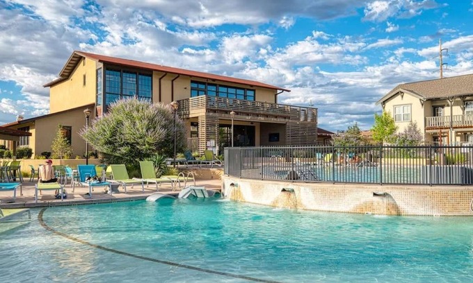Albuquerque Casa | Resort Living - Desert Oasis (Large Group)