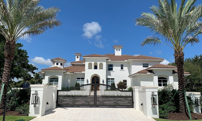 Wellington Casa | Resort Luxury, Palm Beach Lifestyle, all amenities included!