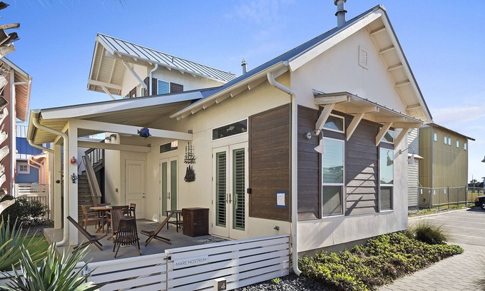 Port Aransas Cabina | Resort Pools, Golf Cart Boardwalk to Beach