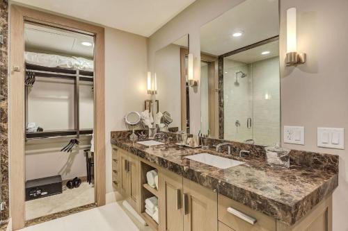 Deer Valley Hotel | Resort Room Hotel Room