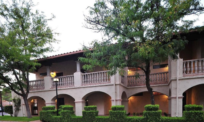 Sedona Complejo | Resort Stay in Sedona – Three Bedroom Los Abrigados, Gym & Pool