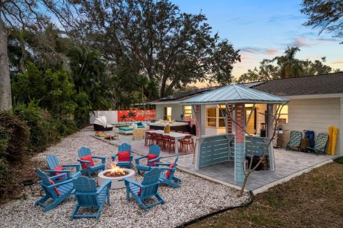 Seminole Casa | Resort Style Backyard Pool Sport Court Putt Putt