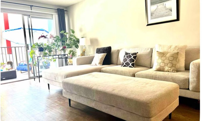 Atwater Village Apartamento | resort-style community amenities in the vibrant Atwater Village neighborhood