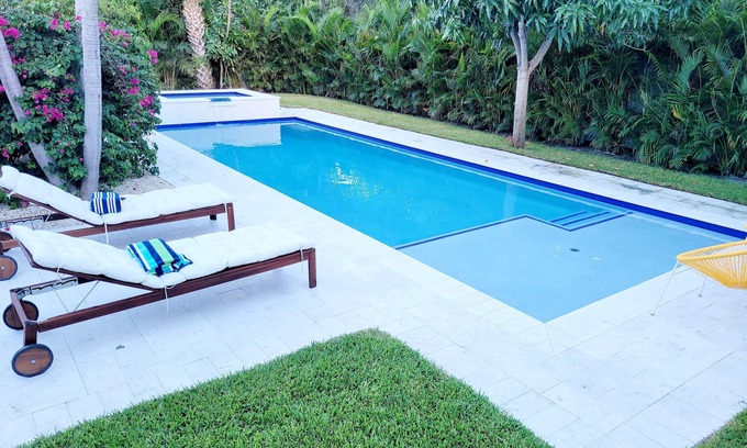 Old Northwood Casa | Resort Style Pool Home, 1 mi. to Palm Beach Island