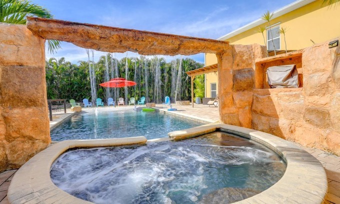 Port Saint Lucie Complejo | Resort Style Tranquil Oasis in Beautiful Port Saint Lucie , Florida