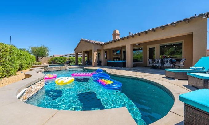 Rancho Santana Villa | Resort Style Tuscan Living w Spa Pool & Firepit