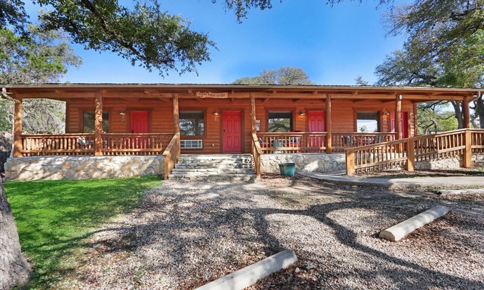 Wimberley Hotel | Resort Swimming Pool, Fire Pit, Grill, and Bocce Ball Court - Sleeps 4!