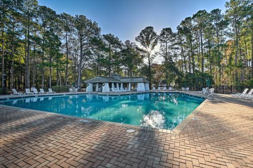 Pawleys Island Apartamento | Resort Villa on Golf Course with Beach Access!